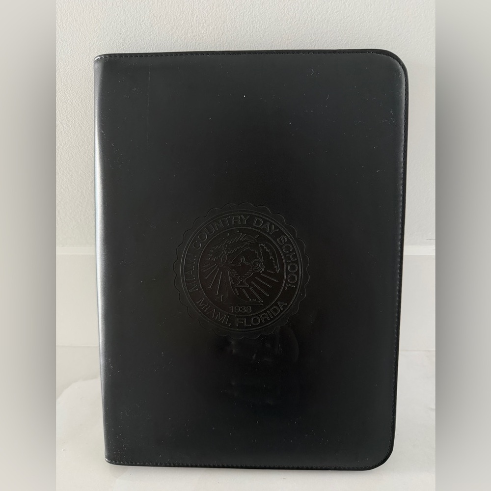 Embossed Zipper Portfolio Padfolio w Multiple Pockets Never Used PRICED TO SELL